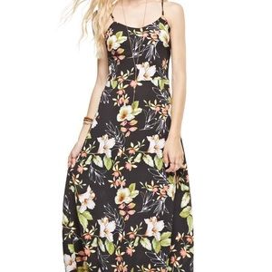 Tea n Rosé Heaven-Scent Floral Maxi Dress
